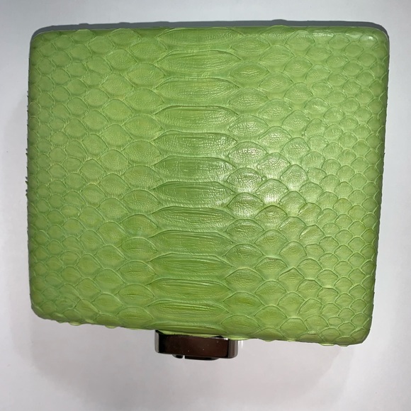 NWT autH ALEXANDRA CLANCY lime green PYTHON clutch - Picture 7 of 8